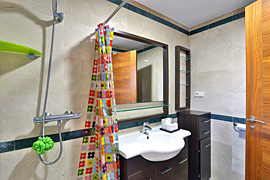 Apartment N4 bathroom